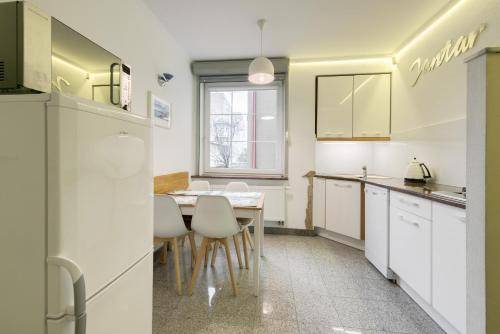 Rental apartment with 2 rooms for 4 persons — photo 3