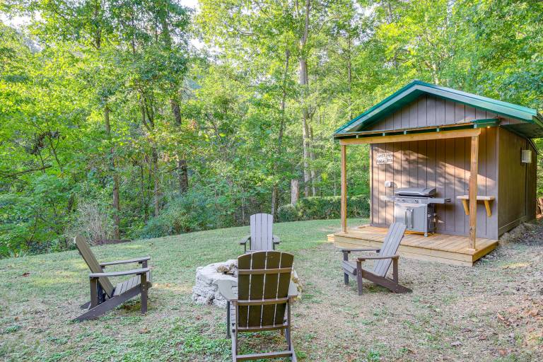 Sevierville Cabin  3 Mi to the Island! — photo 2