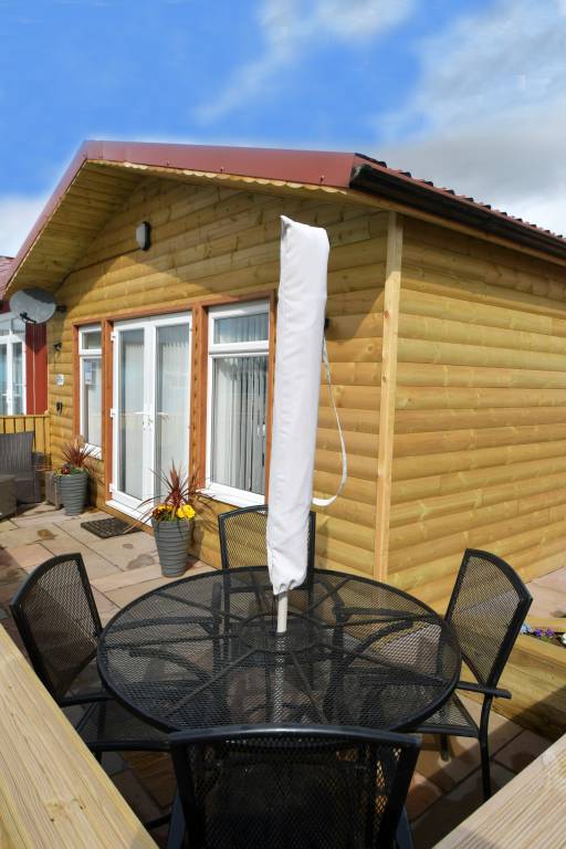 Pet friendly sleeps 6 Chalet Bridlington free elec — photo 2