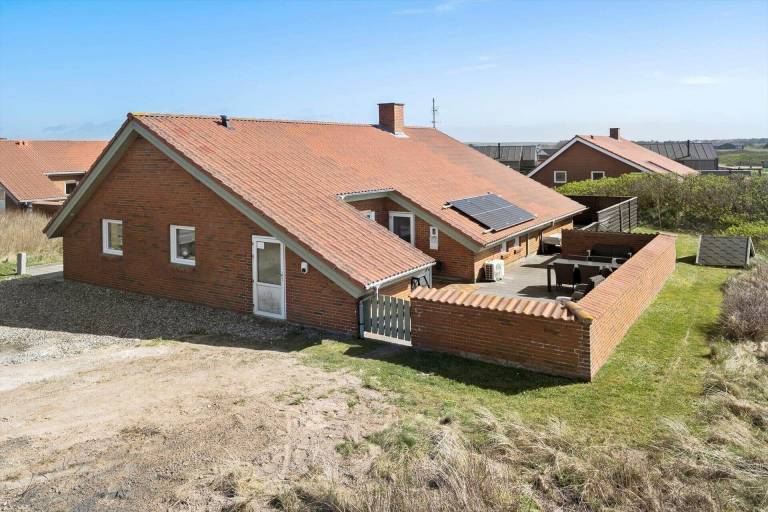 House with sauna, barbecue & patio in Harboore