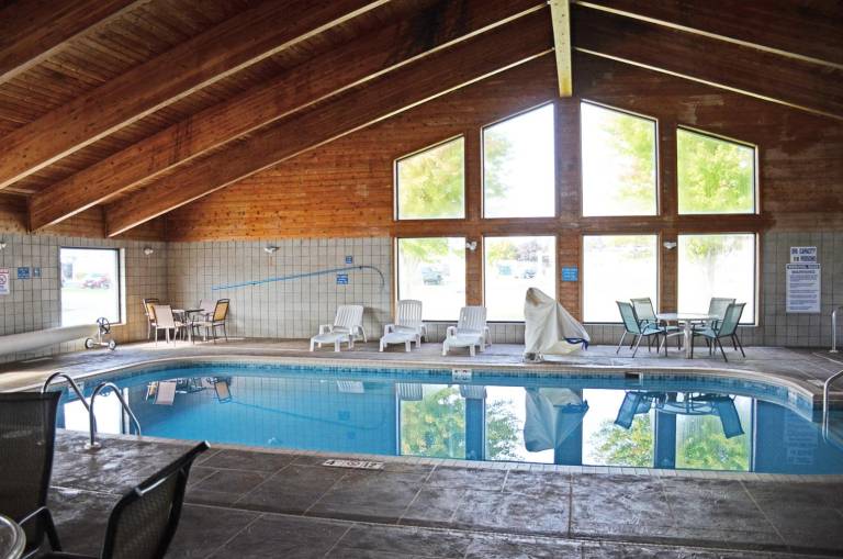 Baymont by Wyndham Waupun — photo 2
