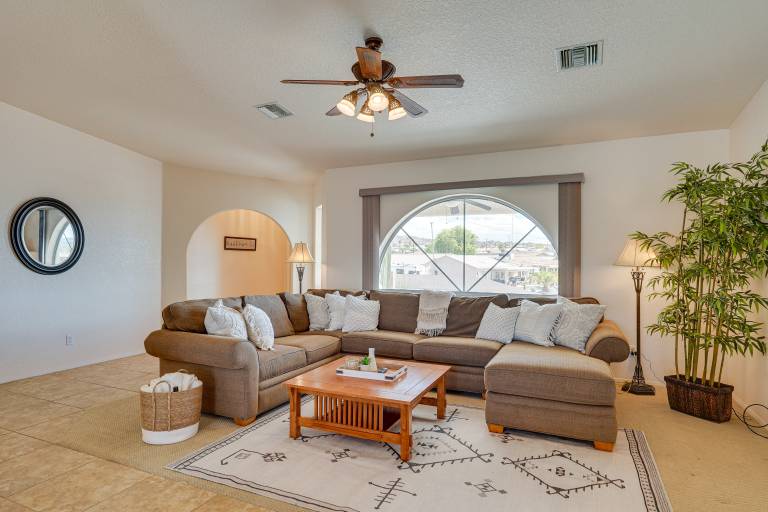 Views & Fenced Yard: Lake Havasu City Home! — photo 2