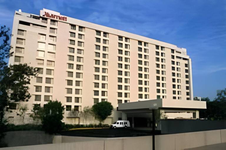 Marriott Riverside at the Convention Center