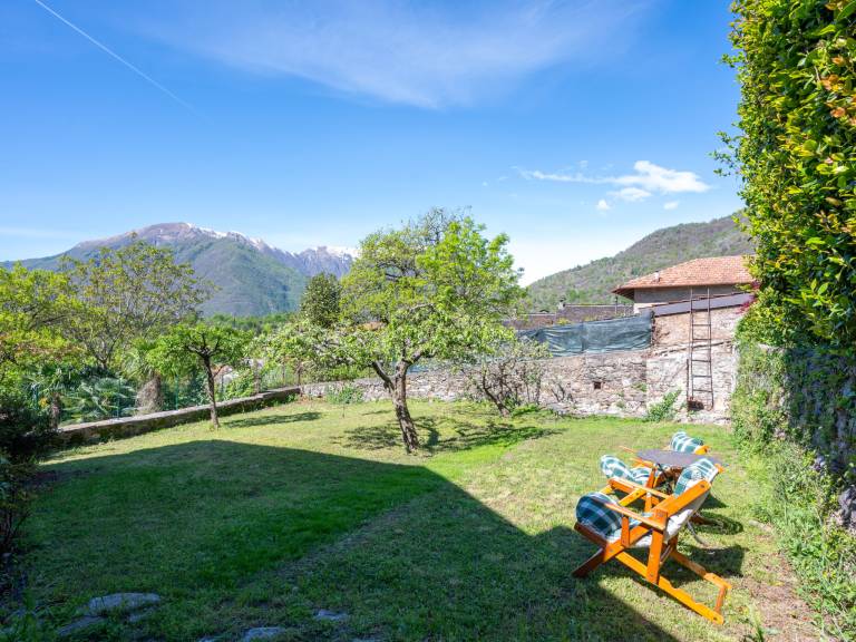 House with barbeque, terrace & garden — photo 4