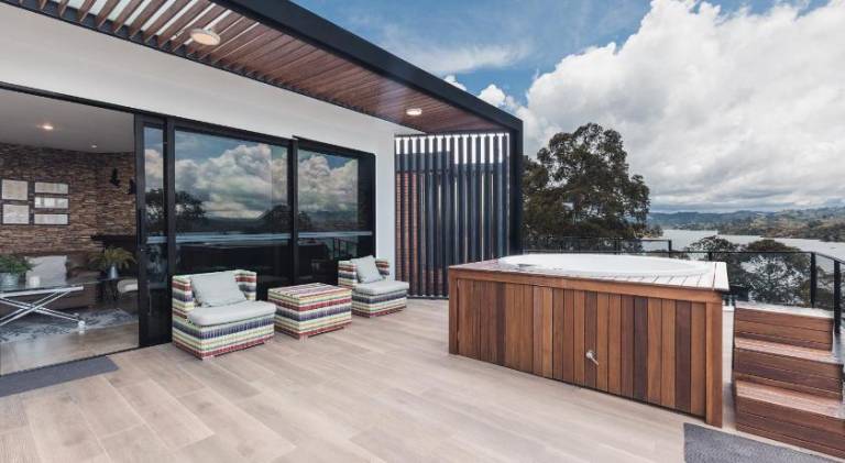 Luxe Cabanas — photo 3