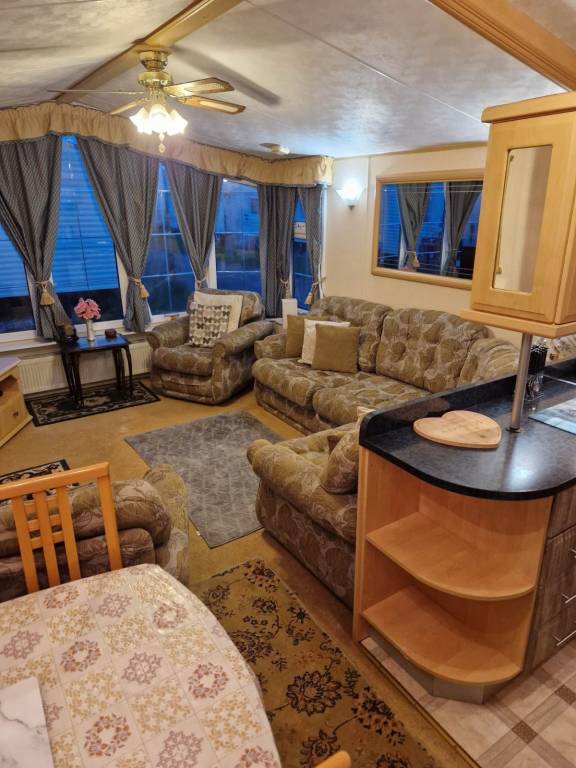 Discover comfort home from home 8-birth Caravan — photo 2