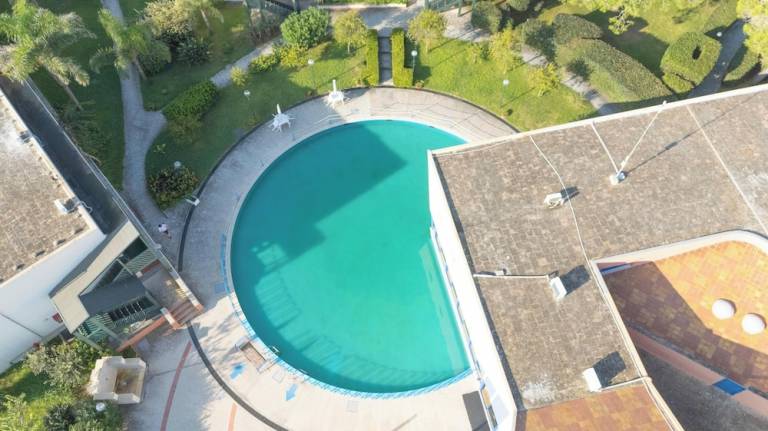Villa Uggiano la chiesa