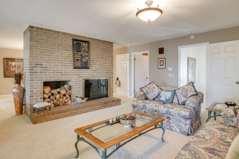 Waterfront Lake Hartwell Home < 1 Mi to Marina! — photo 5