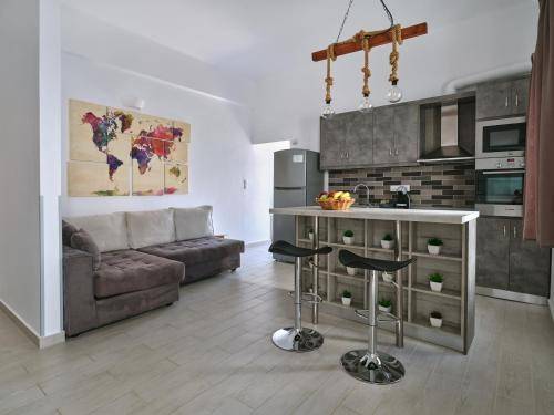 House Paros