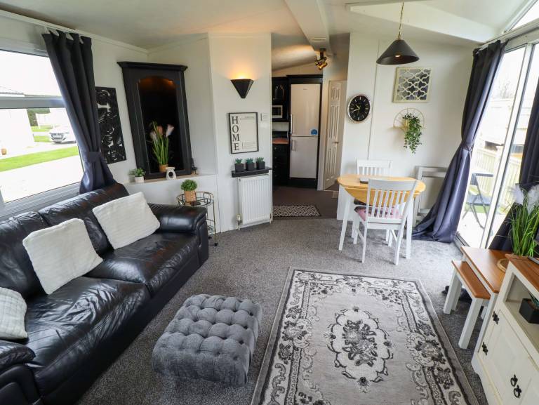 Children-friendly cottage with yard | Beach view | Pets allowed — photo 5