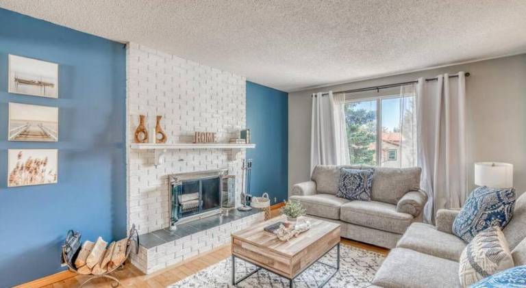 Vacation home with 6 rooms for 16 persons in Calgary, AB