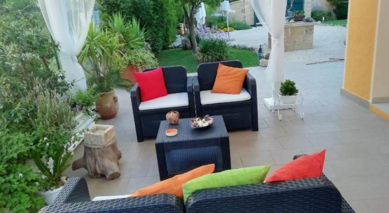 House with garden, terrace & barbeque — photo 5