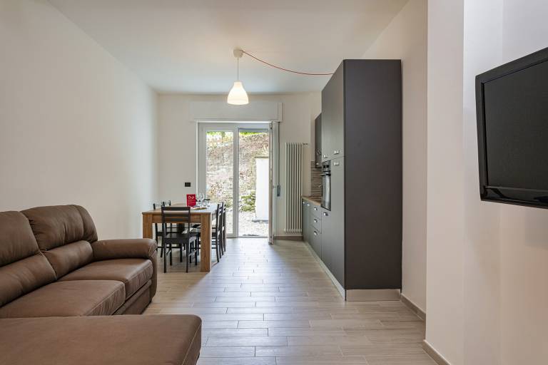 Holiday apartment with patio — photo 2