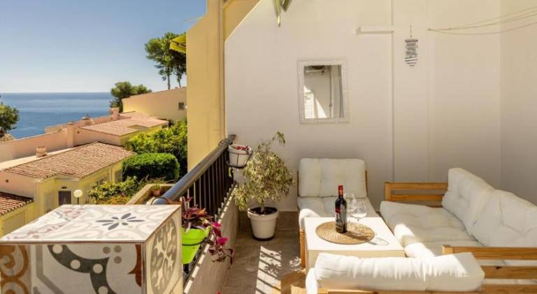 Fully equipped pleasant rental apartment with pool | Next to the beach | Pets are welcome — photo 4