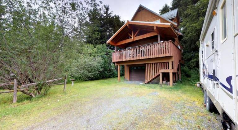 Jewel Chalet in Anchorage, AK