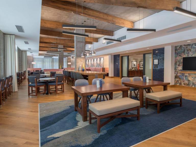 Hampton Inn & Suites Portland/Pearl District — photo 3