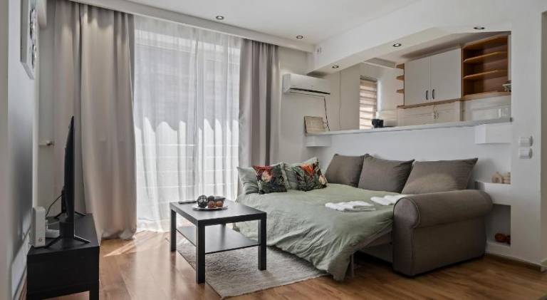 Nice apartment | Next to Stavropoleos Monastery | Dogs allowed — photo 2