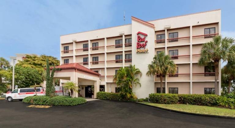 Red Roof PLUS Miami Airport in Coral Gables, FL