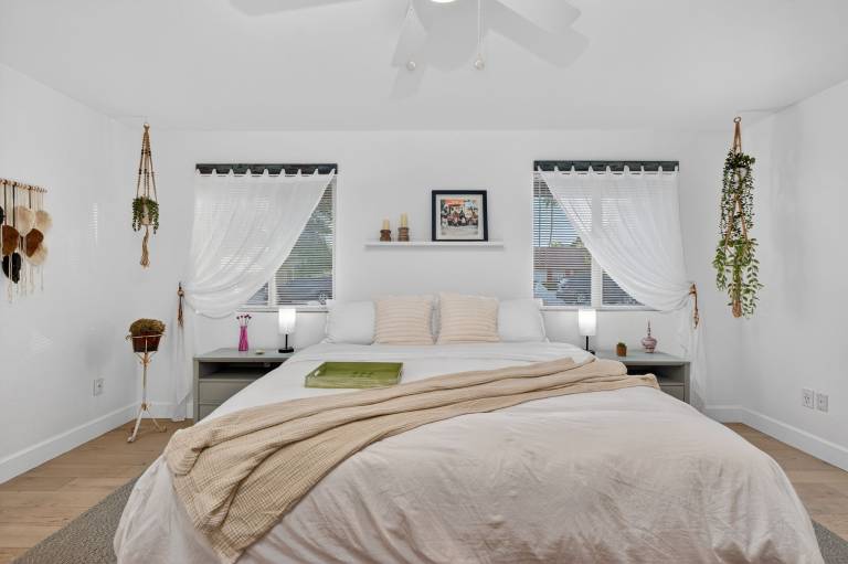 Family-oriented beautiful vacation home with BBQ | Mountain view | Dogs allowed in Phoenix, AZ