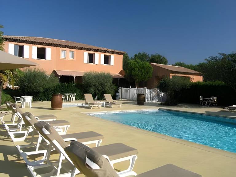 LOGIS HOTEL & RESTAURANT L'ETAPE Bouc Bel Air - Gardanne in Vitrolles