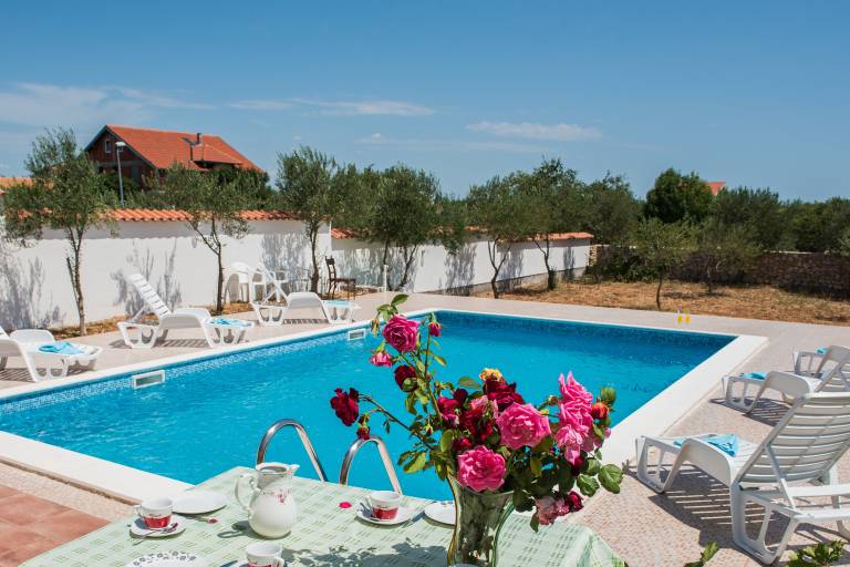 Four-bedroom house with terrace and sea view Čista Velika, Vodice (K-20234) in Vodice