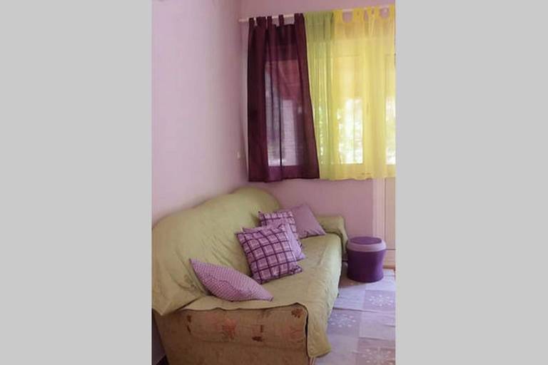 Charming rental apartment with yard, barbeque & terrace | Sea view | Pet-friendly — photo 3