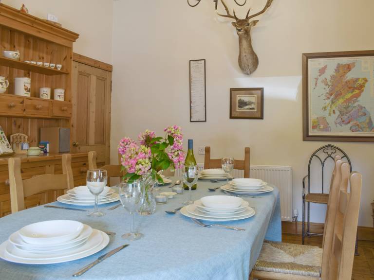 Family-oriented wonderful cottage with yard | River view | Pets are welcome — photo 5