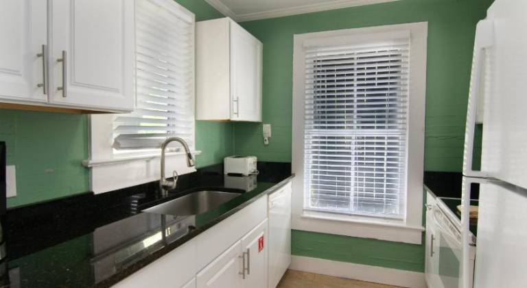 Holiday apartment with pool | Next to Southernmost Point — photo 4