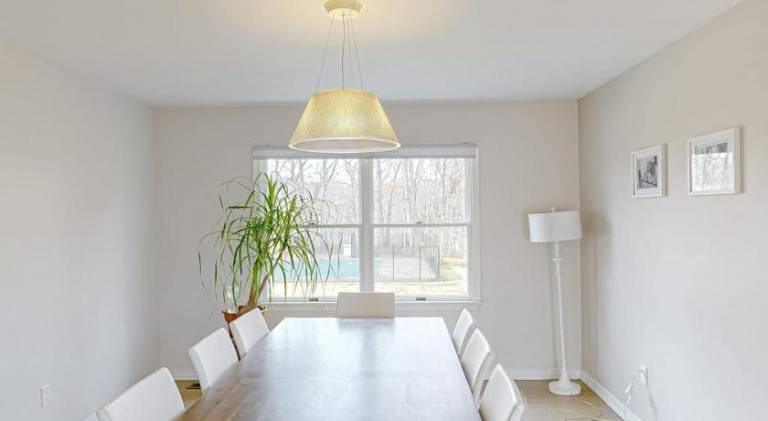 Vacation home with pool — photo 4