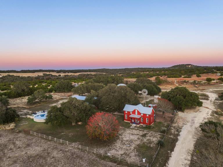 Rancho De Vida- Main House — photo 2
