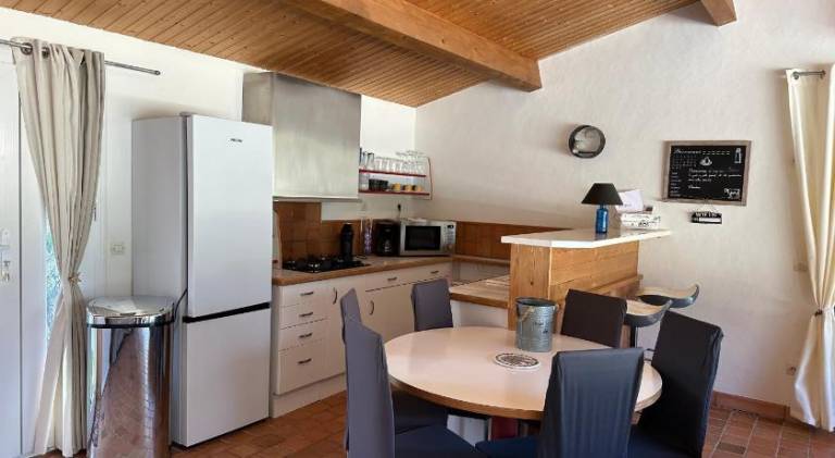 Pleasant house with pool & jacuzzi | Pet-friendly — photo 3