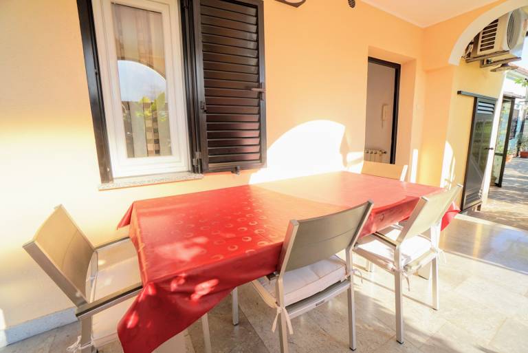 Holiday apartment with yard & terrace | Pets are welcome — photo 3