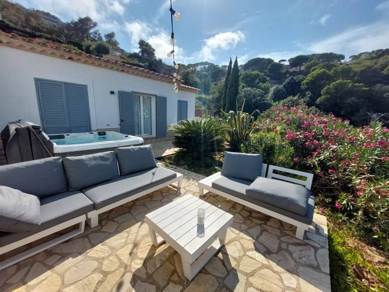 Villa 'Casa Chula' with Sea View, Wi-Fi and Air Conditioning — photo 4