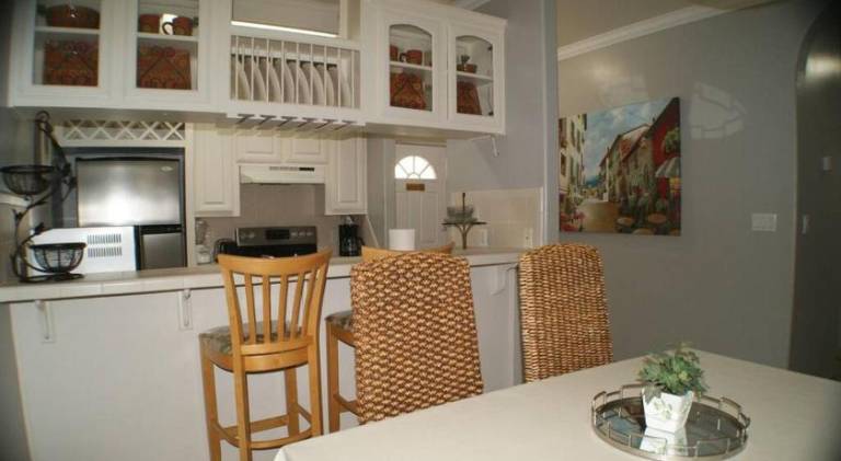Rental apartment with pool — photo 5
