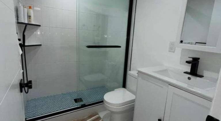 Spacious 3-Apartment House Near Miami Design District - Sleeps 10 — photo 2