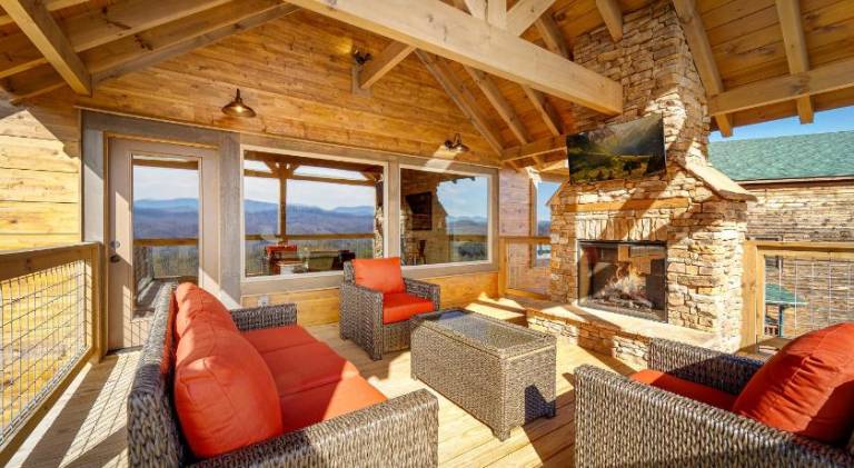 Vacation home with pool & hot tub | Pets allowed — photo 4