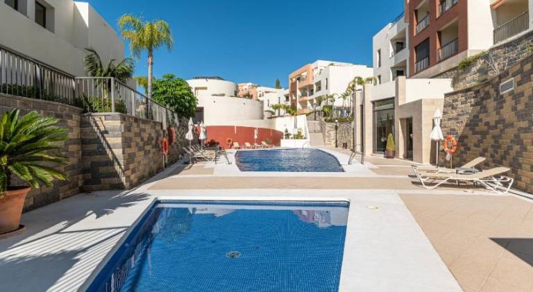 Wonderful rental apartment with pool & hot tub | Pet-friendly — photo 3