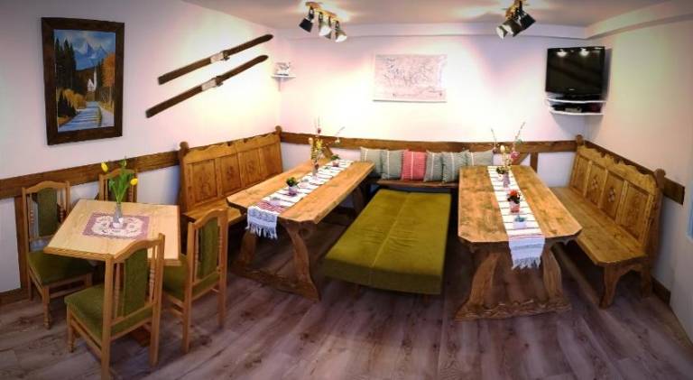 Lodge with patio, sauna & grill — photo 4