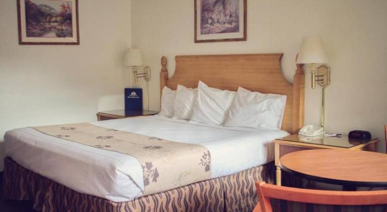 Americas Best Value Inn Pendleton — photo 3