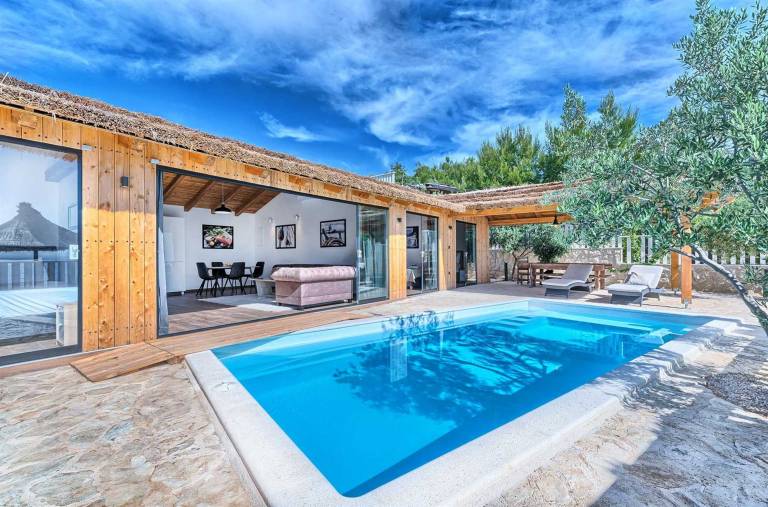 Beachfront Villa New Horizons III — photo 5