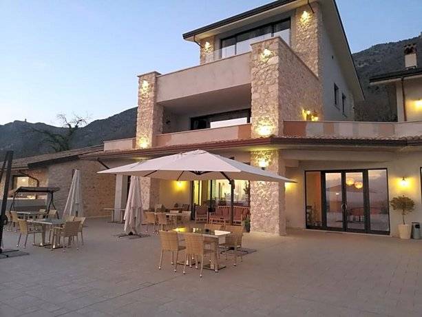 Resort  Arce