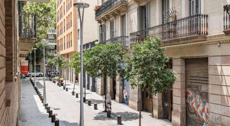 Barcelona Central Charm with Mediterranean Vibes — photo 4