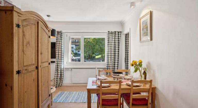 Central flat in Villars sur Ollon, Gamat, for 4 with two double beds in Leysin