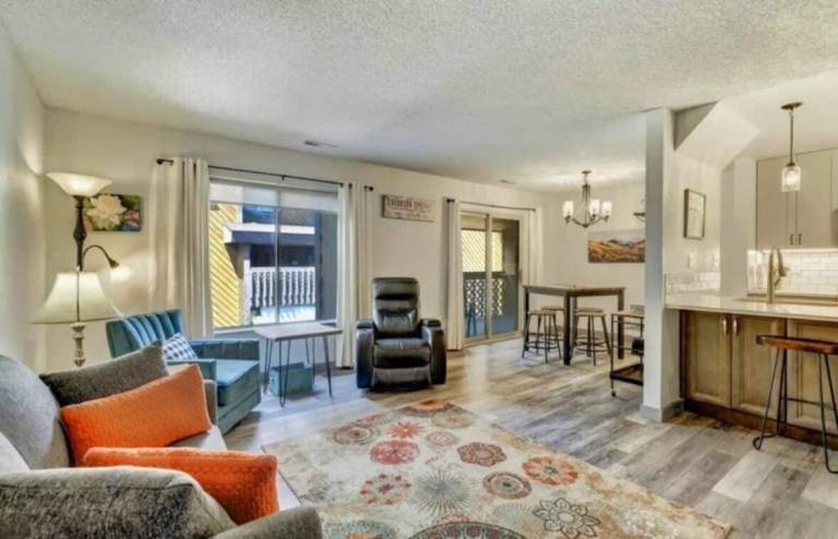 Condo Broadmoor