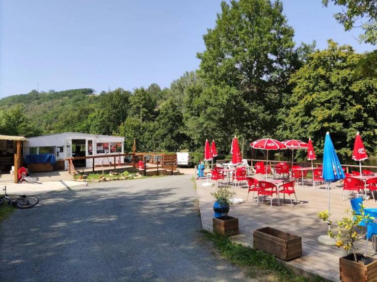 Cabin with pool — photo 3