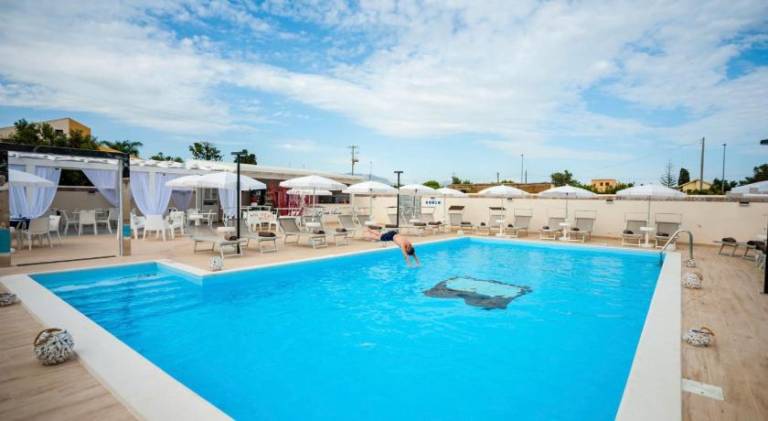 Vacation home with pool, terrace & barbeque in Sciacca