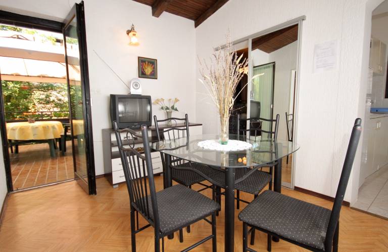 Two bedroom apartment with terrace Artatore, Lošinj (A-5377-a) — photo 2