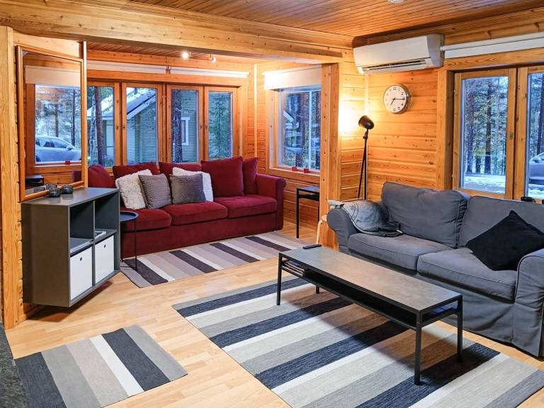 Vacation home with patio & sauna — photo 3