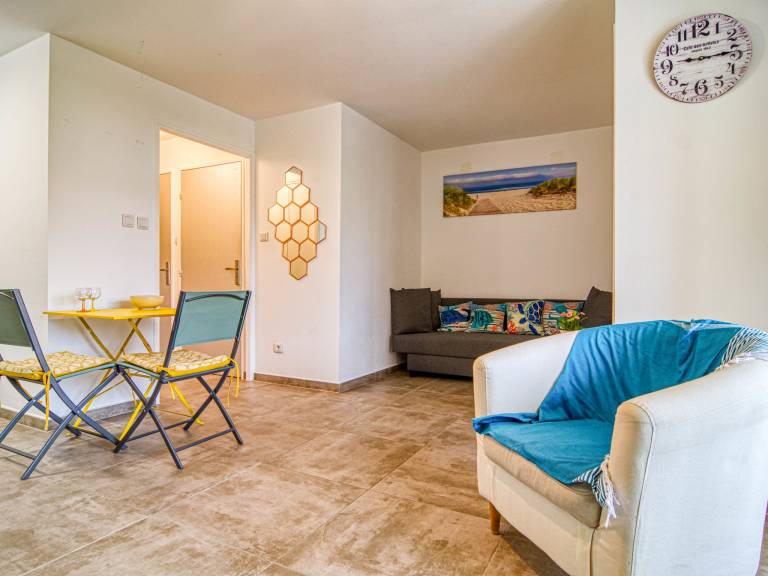 Holiday apartment with patio | Next to the beach | Pets allowed — photo 2