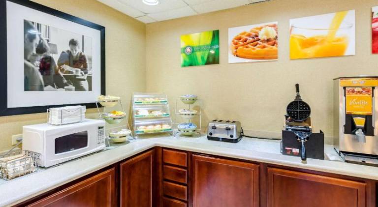 Quality Inn Lynchburg near University — photo 5